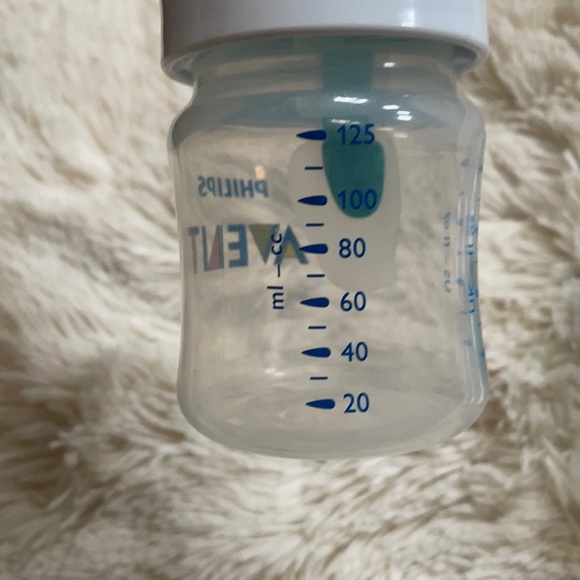 Avent ángulo colic bottles. used without box. - Picture 2 of 4
